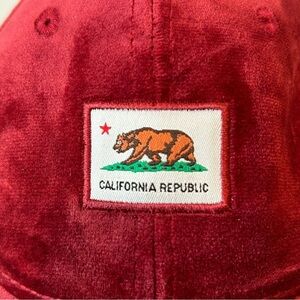 California Republic Unisex Red Velour Velvet Baseball Cap Patch Bear Casual